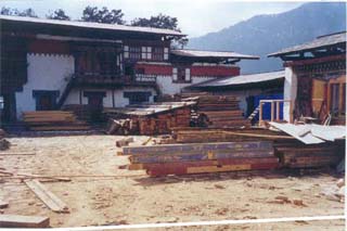 gal/Le_Monastere _Gangtey_Gompa/en_travaux/Travaux 2003/GG15.jpg